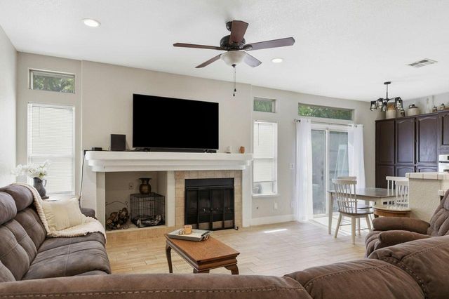 146 Orange Blossom Cir, Folsom, CA 95630
