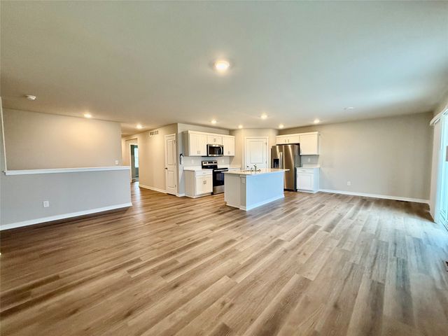 10436 Southerwick Place, Johnston, IA 50131