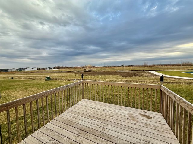 10436 Southerwick Place, Johnston, IA 50131
