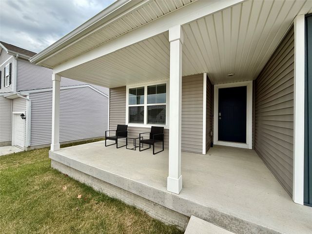 10436 Southerwick Place, Johnston, IA 50131