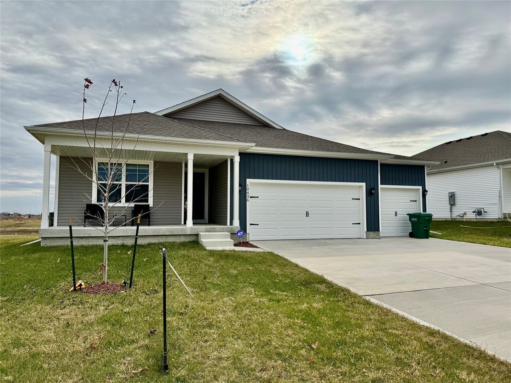 10436 Southerwick Place, Johnston, IA 50131
