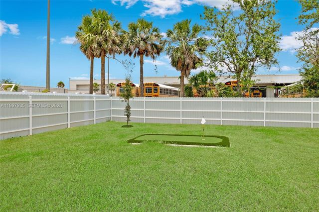 1333 N 4th Street, Cape Coral, FL 33993