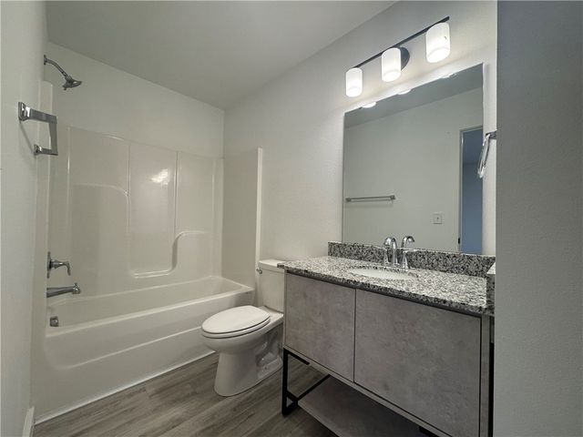 1041 Kentucky Avenue, Bentonville, AR 72713