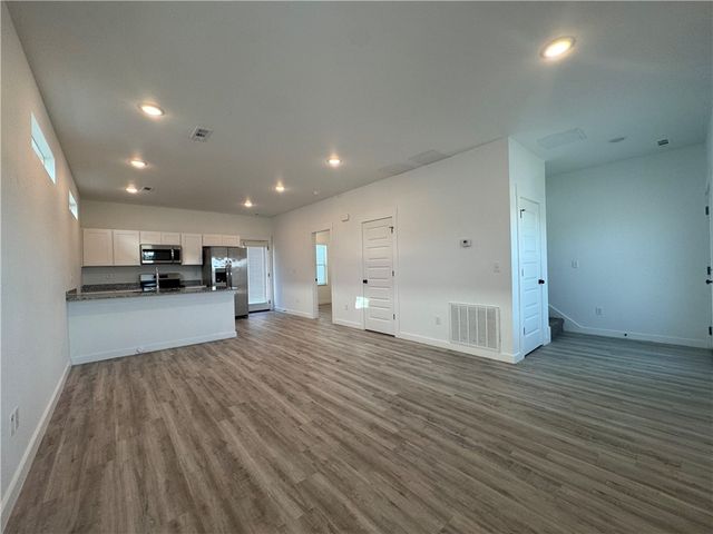 1041 Kentucky Avenue, Bentonville, AR 72713