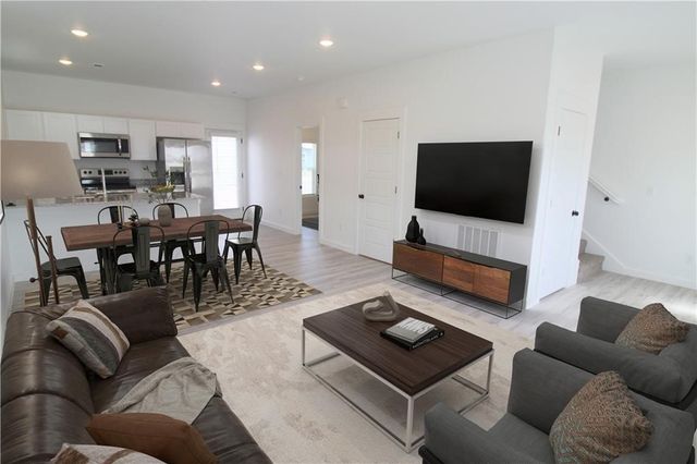 1041 Kentucky Avenue, Bentonville, AR 72713