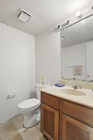 12066 Kleinmeadow Drive, Houston, TX 77066