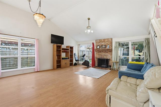 12066 Kleinmeadow Drive, Houston, TX 77066