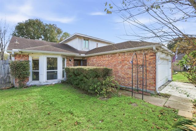 12066 Kleinmeadow Drive, Houston, TX 77066