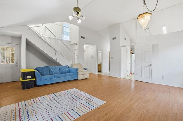 12066 Kleinmeadow Drive, Houston, TX 77066