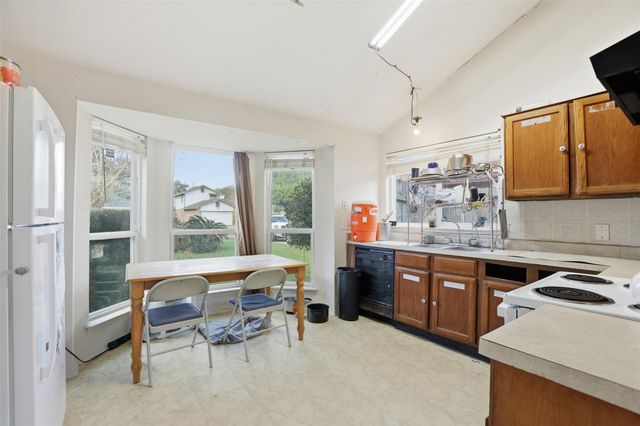 12066 Kleinmeadow Drive, Houston, TX 77066