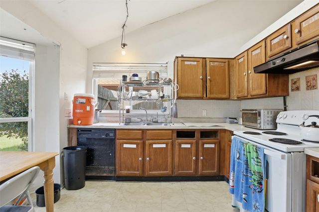 12066 Kleinmeadow Drive, Houston, TX 77066