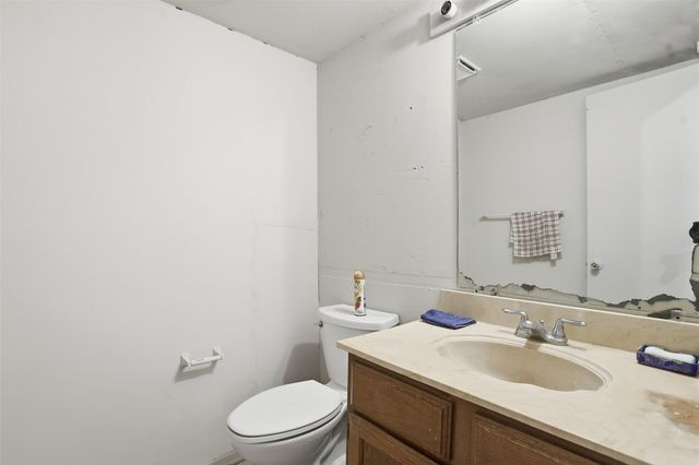 12066 Kleinmeadow Drive, Houston, TX 77066