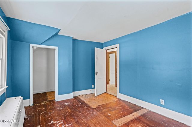 36 New Turnpike Road, Troy, NY 12182