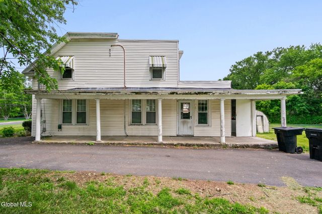 36 New Turnpike Road, Troy, NY 12182
