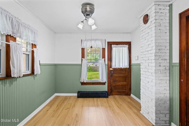 36 New Turnpike Road, Troy, NY 12182