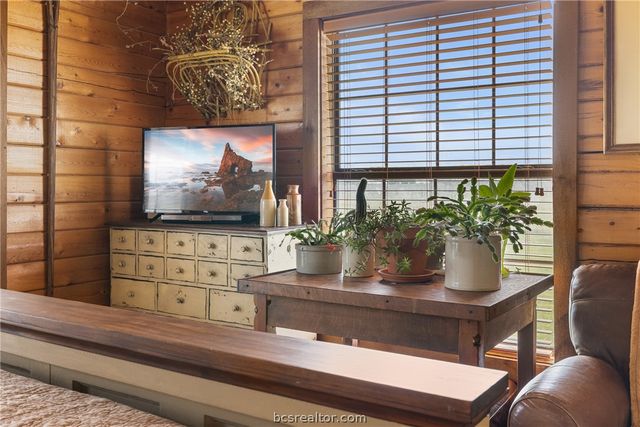 8501 Grassbur Road, Bryan, TX 77808