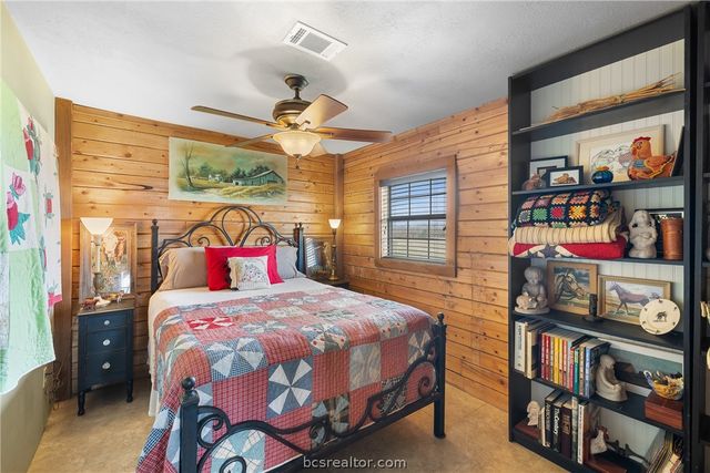 8501 Grassbur Road, Bryan, TX 77808