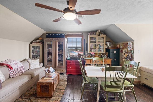 8501 Grassbur Road, Bryan, TX 77808