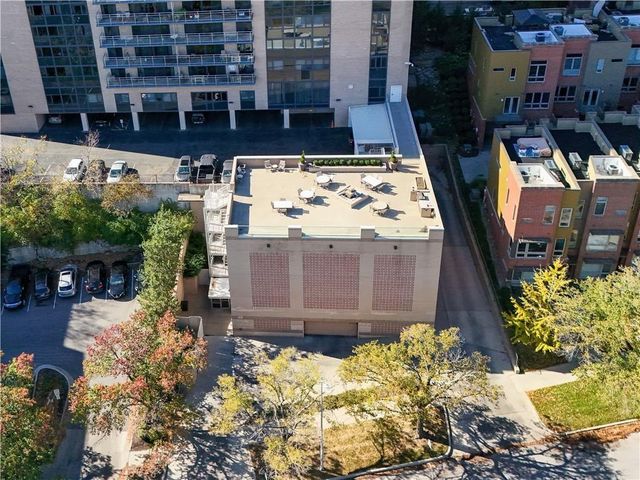 4545 Wornall Road 310, Kansas City, MO 64111
