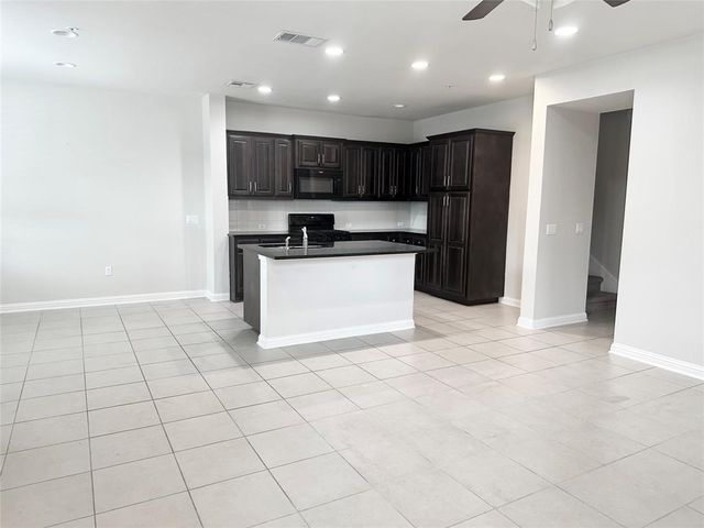 6814 E Riverside DR 26, Austin, TX 78741