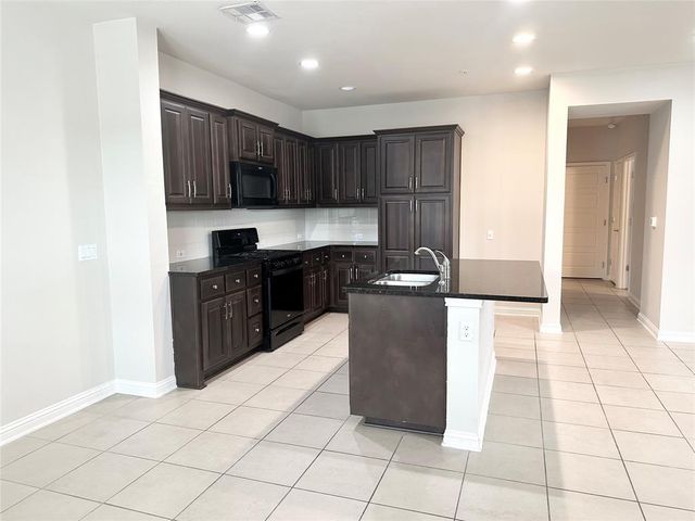 6814 E Riverside DR 26, Austin, TX 78741