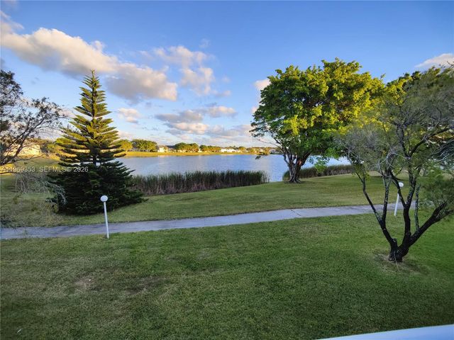 3441 NW 44th St 204, Oakland Park, FL 33309