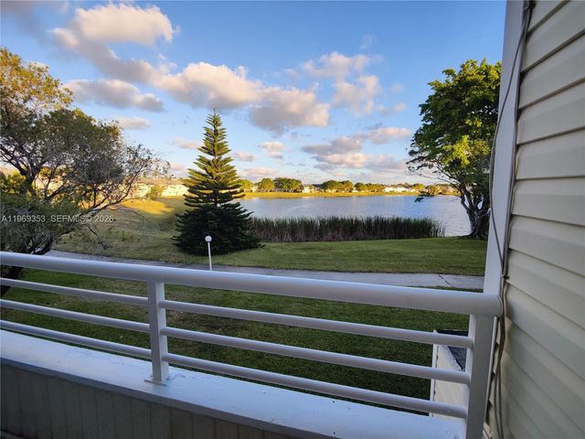 3441 NW 44th St 204, Oakland Park, FL 33309