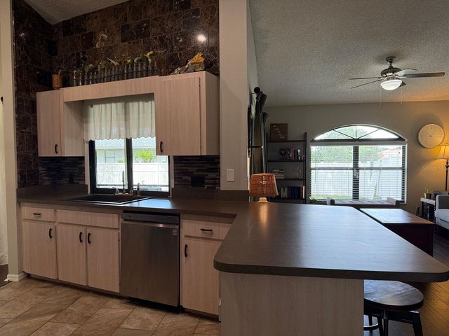3916 CREWS LAKE DRIVE, Lakeland, FL 33813