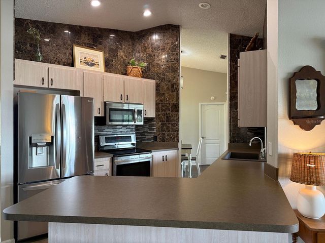 3916 CREWS LAKE DRIVE, Lakeland, FL 33813