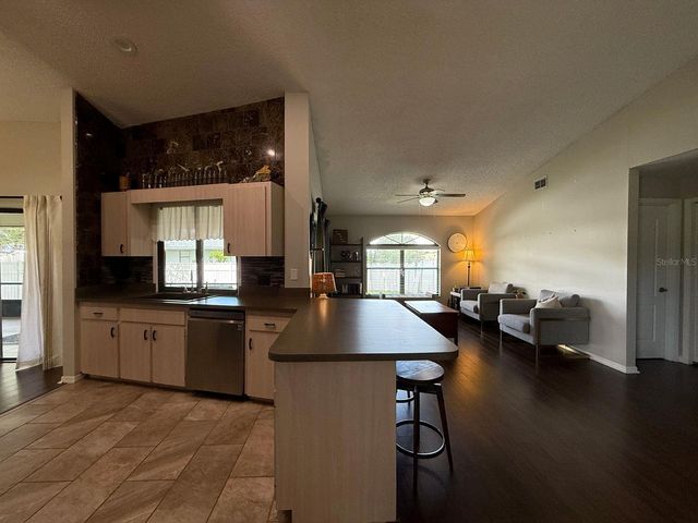 3916 CREWS LAKE DRIVE, Lakeland, FL 33813