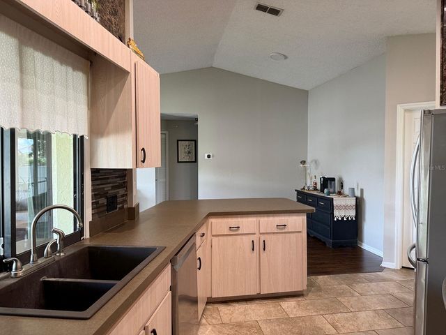 3916 CREWS LAKE DRIVE, Lakeland, FL 33813