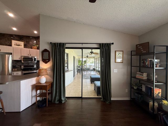 3916 CREWS LAKE DRIVE, Lakeland, FL 33813
