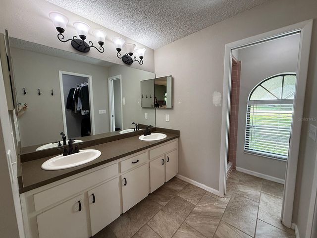 3916 CREWS LAKE DRIVE, Lakeland, FL 33813