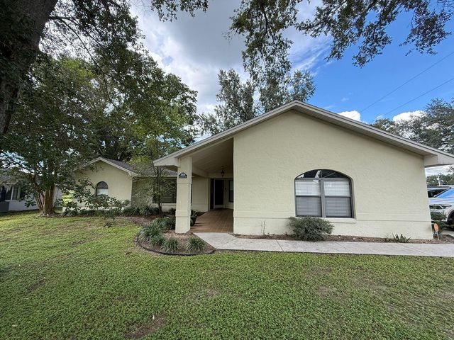 3916 CREWS LAKE DRIVE, Lakeland, FL 33813