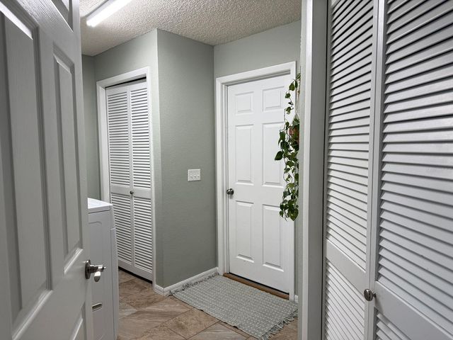 3916 CREWS LAKE DRIVE, Lakeland, FL 33813