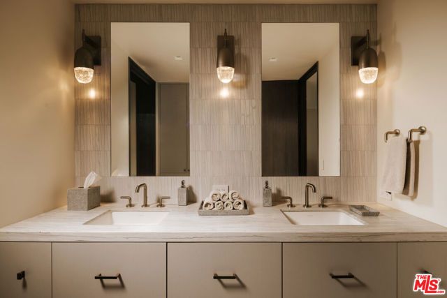 3000 Sandy Lane, Del Mar, CA 92014