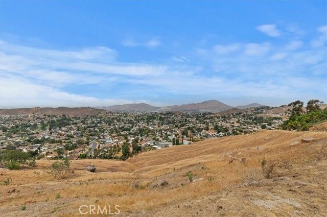 7350 Live Oak, Jurupa Valley, CA 92509