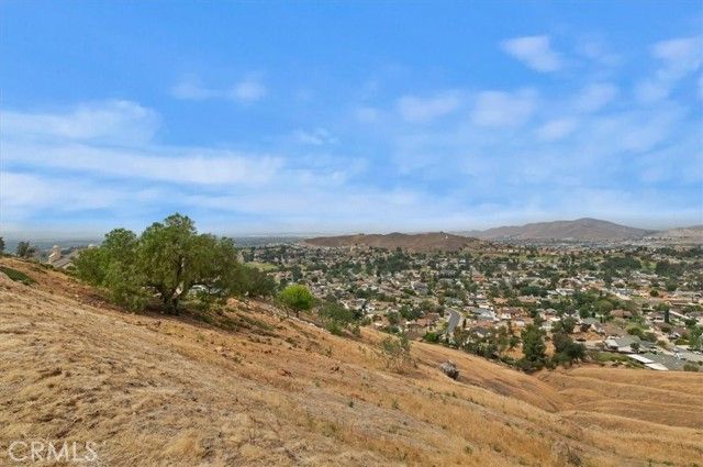 7350 Live Oak, Jurupa Valley, CA 92509