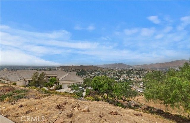 7350 Live Oak, Jurupa Valley, CA 92509