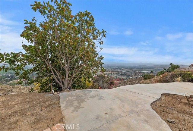 7350 Live Oak, Jurupa Valley, CA 92509