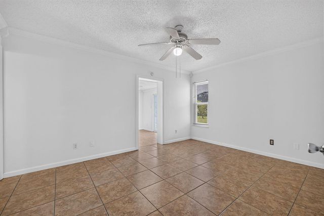 592 SW Banks Terrace, Port St. Lucie, FL 34953