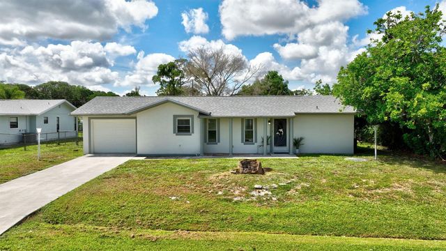 592 SW Banks Terrace, Port St. Lucie, FL 34953