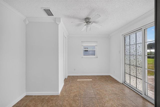 592 SW Banks Terrace, Port St. Lucie, FL 34953