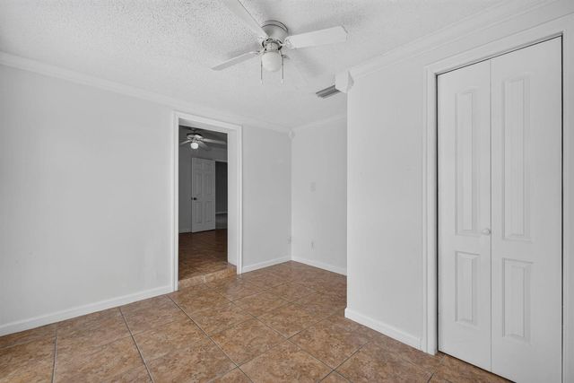 592 SW Banks Terrace, Port St. Lucie, FL 34953
