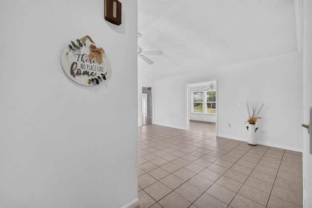 592 SW Banks Terrace, Port St. Lucie, FL 34953