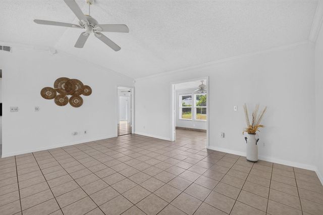 592 SW Banks Terrace, Port St. Lucie, FL 34953