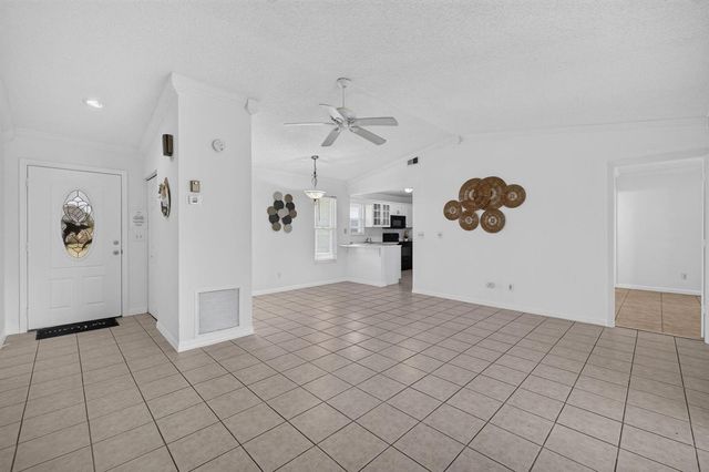592 SW Banks Terrace, Port St. Lucie, FL 34953