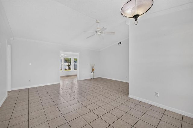 592 SW Banks Terrace, Port St. Lucie, FL 34953