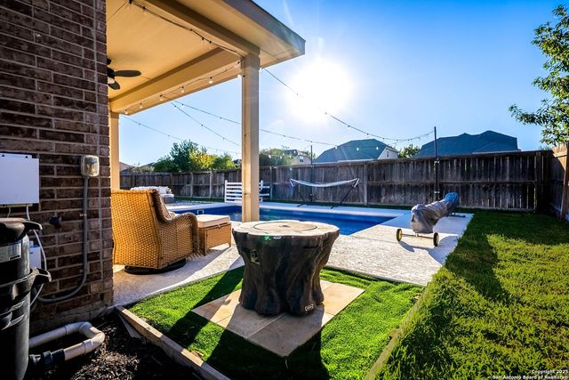 1918 Sunspur Rd, New Braunfels, TX 78130