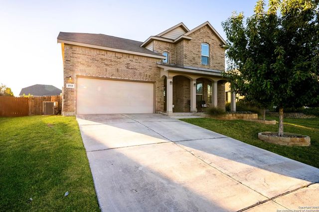 1918 Sunspur Rd, New Braunfels, TX 78130